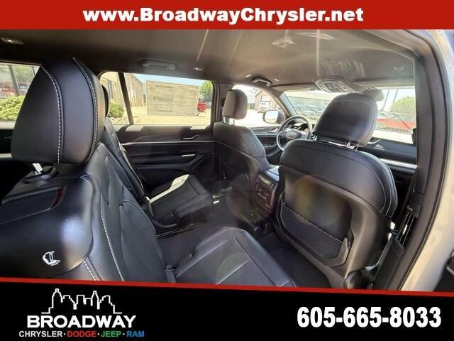 new 2025 Jeep Grand Cherokee L car, priced at $45,672