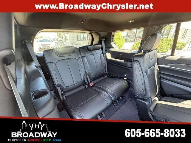 new 2025 Jeep Grand Cherokee L car, priced at $45,672
