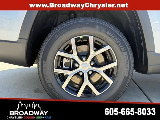 new 2025 Jeep Grand Cherokee L car, priced at $45,672