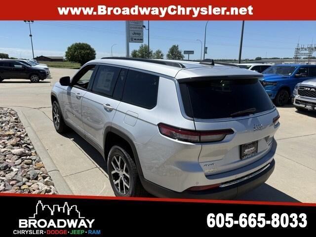 new 2025 Jeep Grand Cherokee L car, priced at $45,672