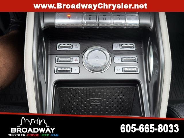 used 2024 Lincoln Nautilus car, priced at $54,850