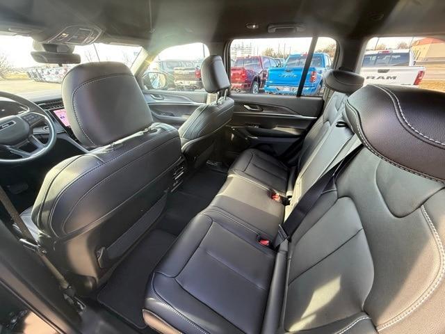 new 2025 Jeep Grand Cherokee car, priced at $45,245