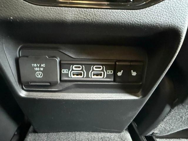 new 2025 Jeep Grand Cherokee car, priced at $45,245