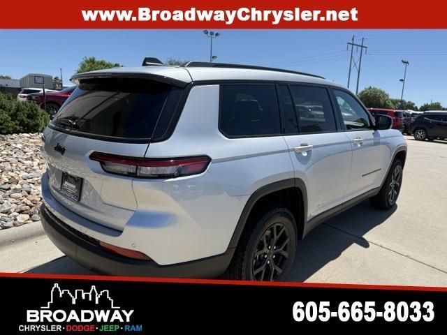 new 2025 Jeep Grand Cherokee L car, priced at $43,077