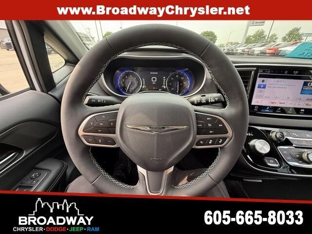 new 2025 Chrysler Voyager car, priced at $40,113