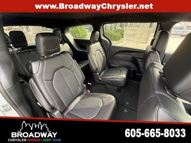new 2025 Chrysler Voyager car, priced at $40,113