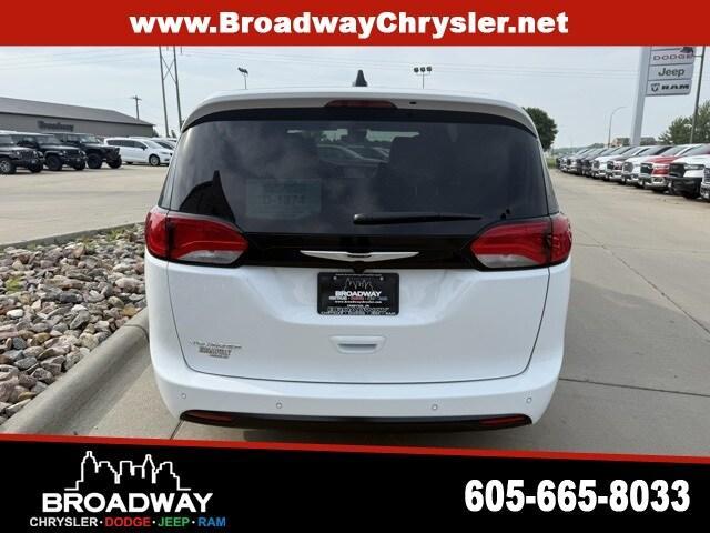 new 2025 Chrysler Voyager car, priced at $40,113