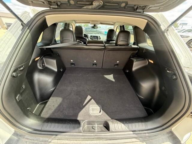 used 2021 Jeep Cherokee car, priced at $23,285