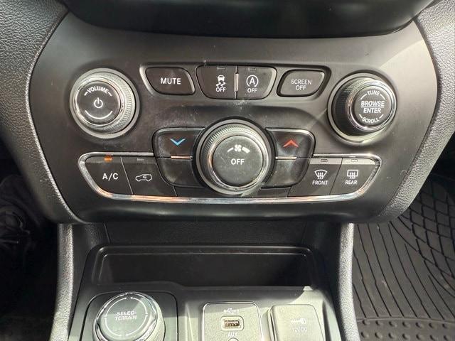 used 2021 Jeep Cherokee car, priced at $23,285