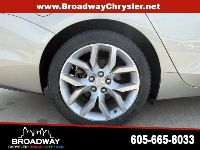 used 2014 Chevrolet Impala car, priced at $11,480