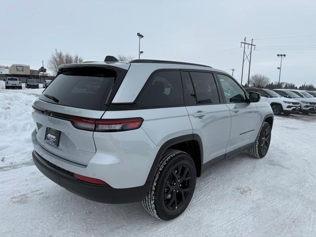 new 2025 Jeep Grand Cherokee car, priced at $42,980