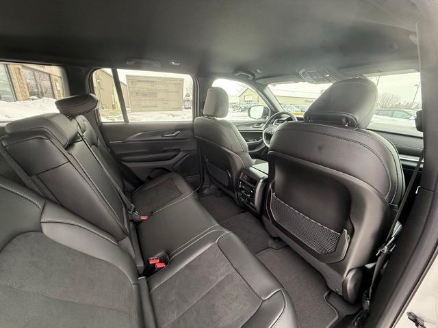 new 2025 Jeep Grand Cherokee car, priced at $42,980