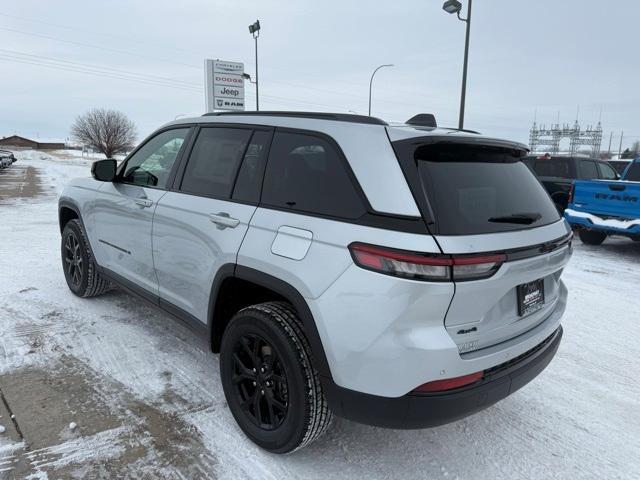 new 2025 Jeep Grand Cherokee car, priced at $42,980