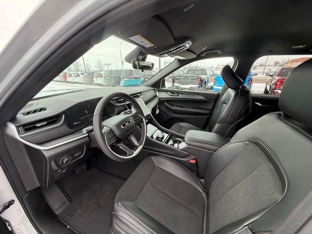 new 2025 Jeep Grand Cherokee car, priced at $42,980