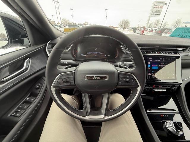 new 2025 Jeep Grand Cherokee car, priced at $42,980