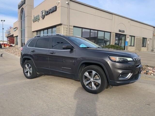 used 2019 Jeep Cherokee car, priced at $22,623