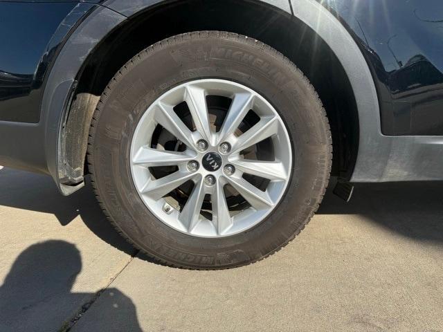used 2019 Kia Sorento car, priced at $14,980