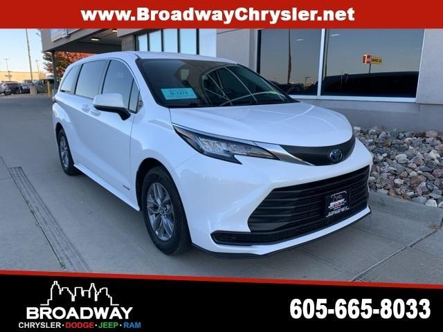 used 2021 Toyota Sienna car, priced at $31,796