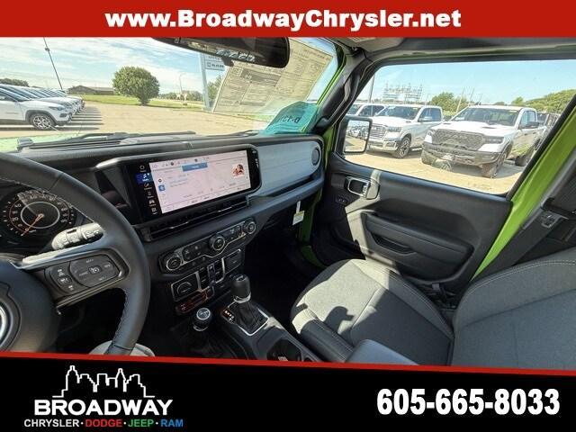 new 2025 Jeep Wrangler car, priced at $50,085