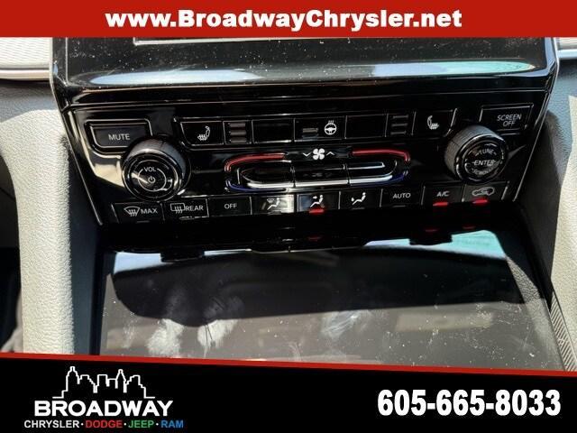 new 2025 Jeep Grand Cherokee L car, priced at $42,482