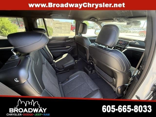 new 2025 Jeep Grand Cherokee L car, priced at $42,482