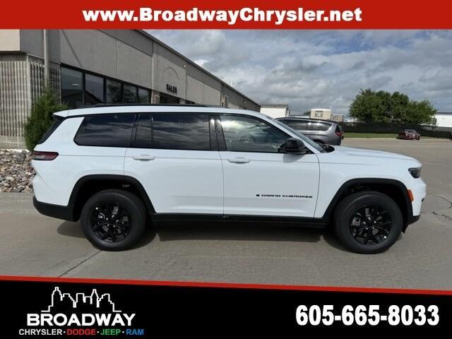 new 2025 Jeep Grand Cherokee L car, priced at $42,482