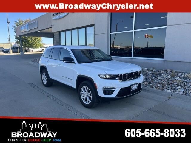 used 2022 Jeep Grand Cherokee car, priced at $37,500