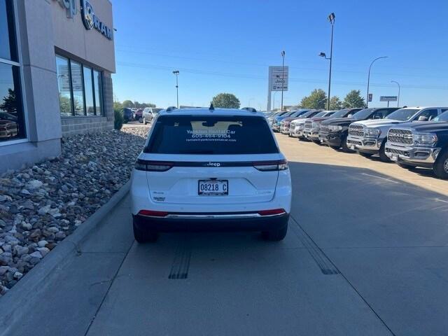 used 2022 Jeep Grand Cherokee car, priced at $39,159