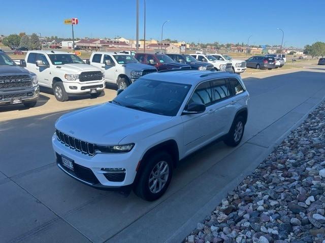 used 2022 Jeep Grand Cherokee car, priced at $39,159