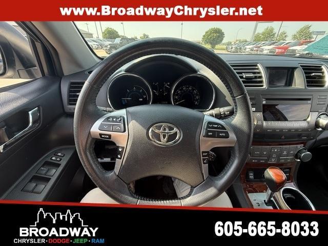used 2012 Toyota Highlander Hybrid car, priced at $11,800