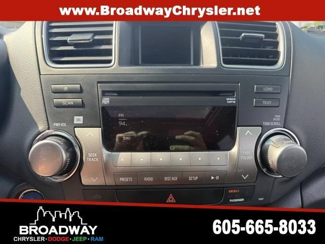 used 2012 Toyota Highlander Hybrid car, priced at $11,800