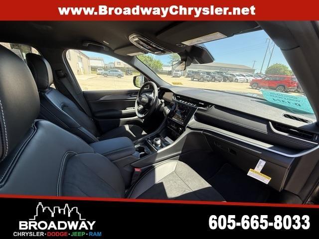 new 2025 Jeep Grand Cherokee L car, priced at $43,077