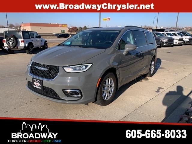 used 2022 Chrysler Pacifica car, priced at $22,951