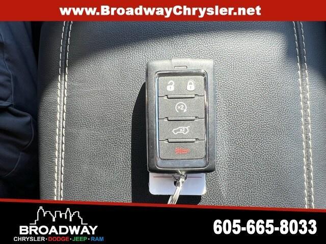 used 2024 Jeep Grand Cherokee car, priced at $40,251