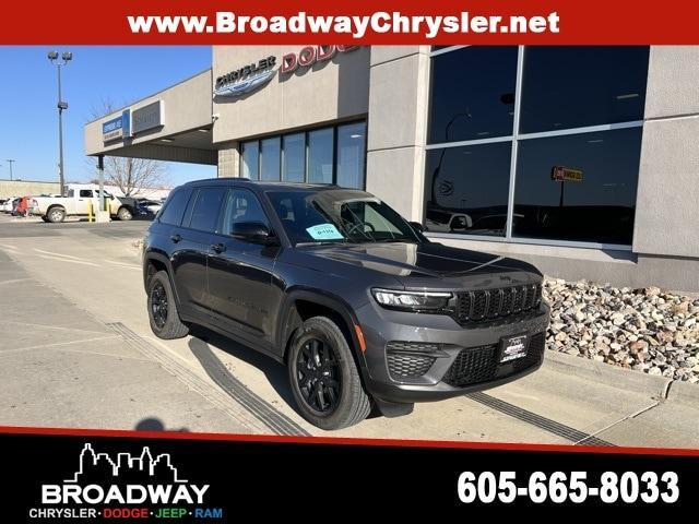 used 2024 Jeep Grand Cherokee car, priced at $36,757