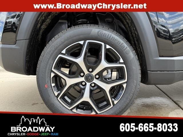 new 2025 Jeep Compass car, priced at $32,300