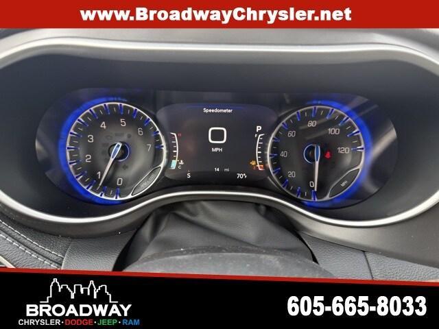 new 2025 Chrysler Pacifica car, priced at $44,473