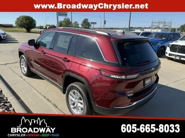 new 2025 Jeep Grand Cherokee car, priced at $40,995