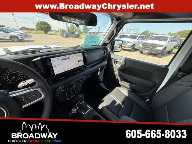 new 2025 Jeep Wrangler car, priced at $52,227