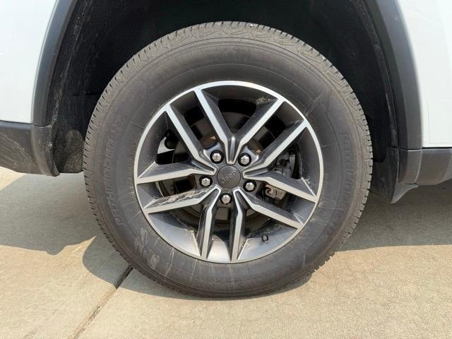 used 2020 Jeep Grand Cherokee car, priced at $23,987
