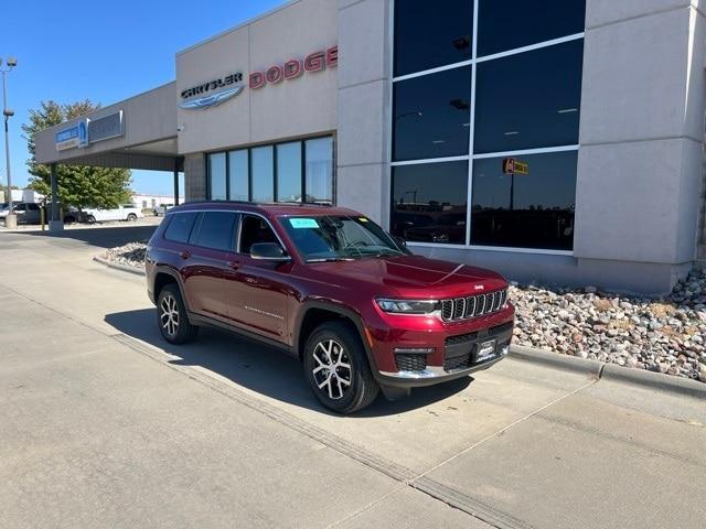 new 2025 Jeep Grand Cherokee L car, priced at $48,302