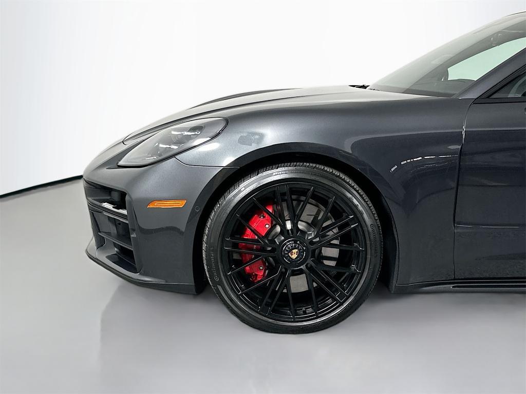 new 2025 Porsche Panamera car