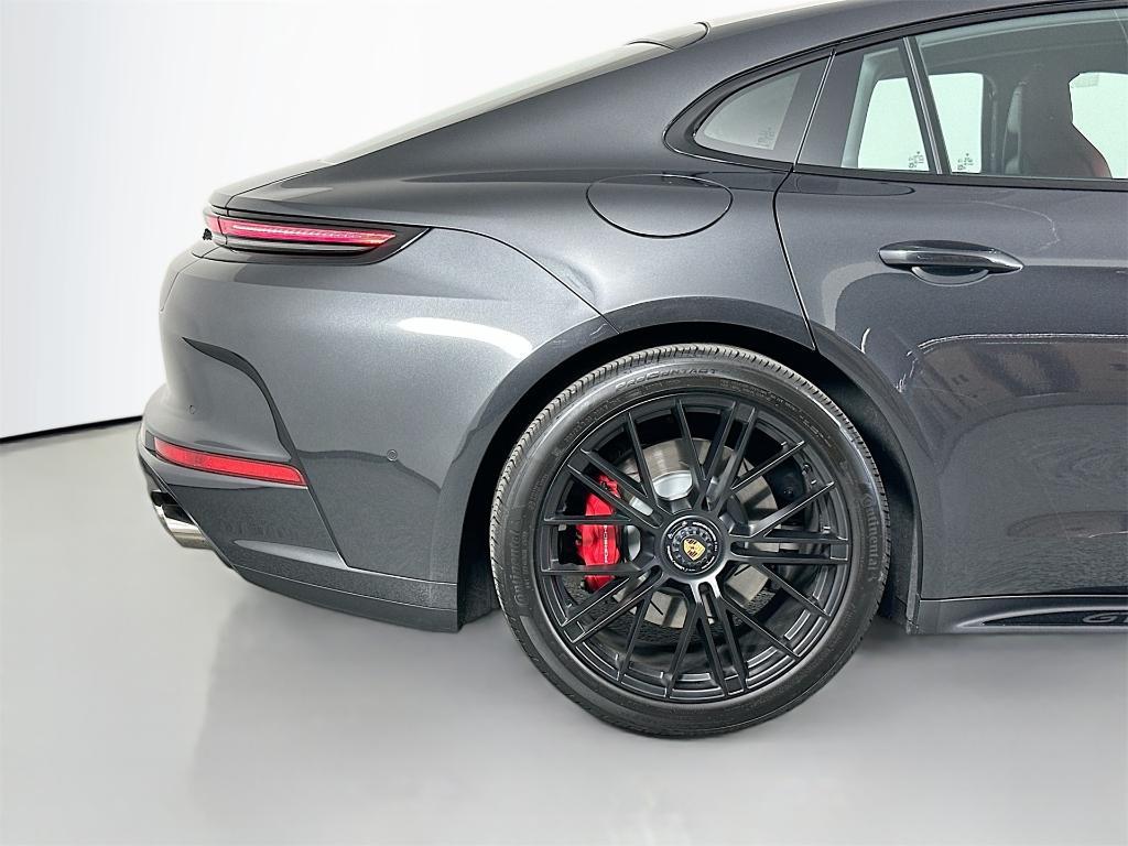 new 2025 Porsche Panamera car