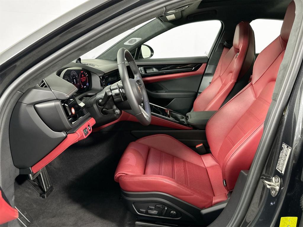new 2025 Porsche Panamera car