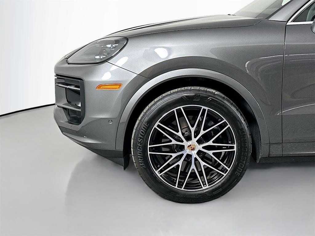 used 2025 Porsche Cayenne car, priced at $84,900