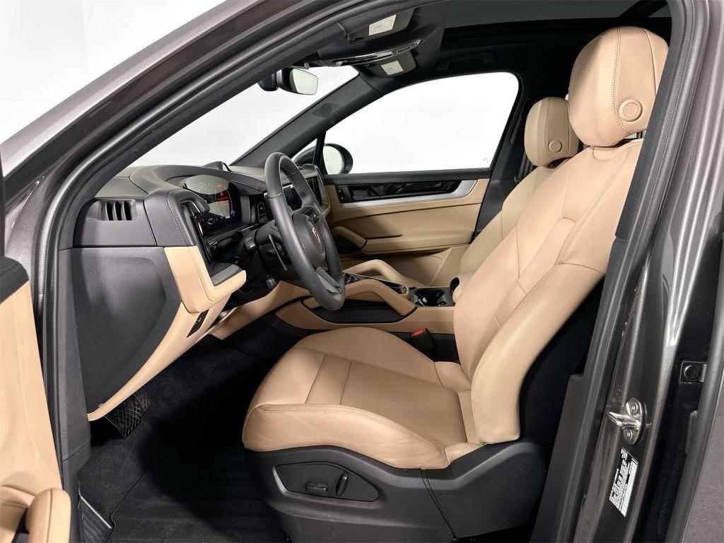 used 2025 Porsche Cayenne car, priced at $84,900
