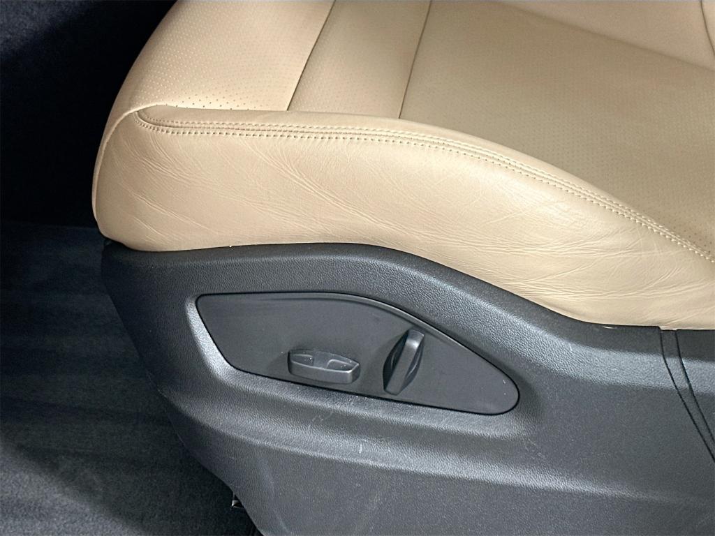 used 2025 Porsche Cayenne car, priced at $84,900