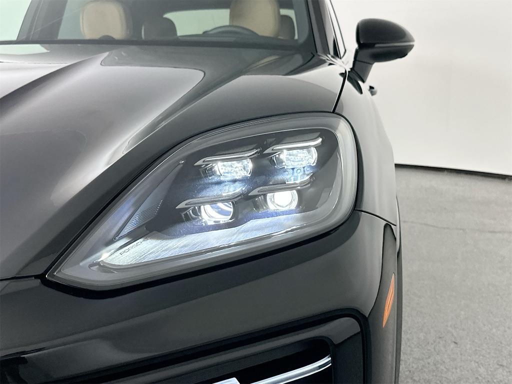 new 2025 Porsche Cayenne car, priced at $109,885