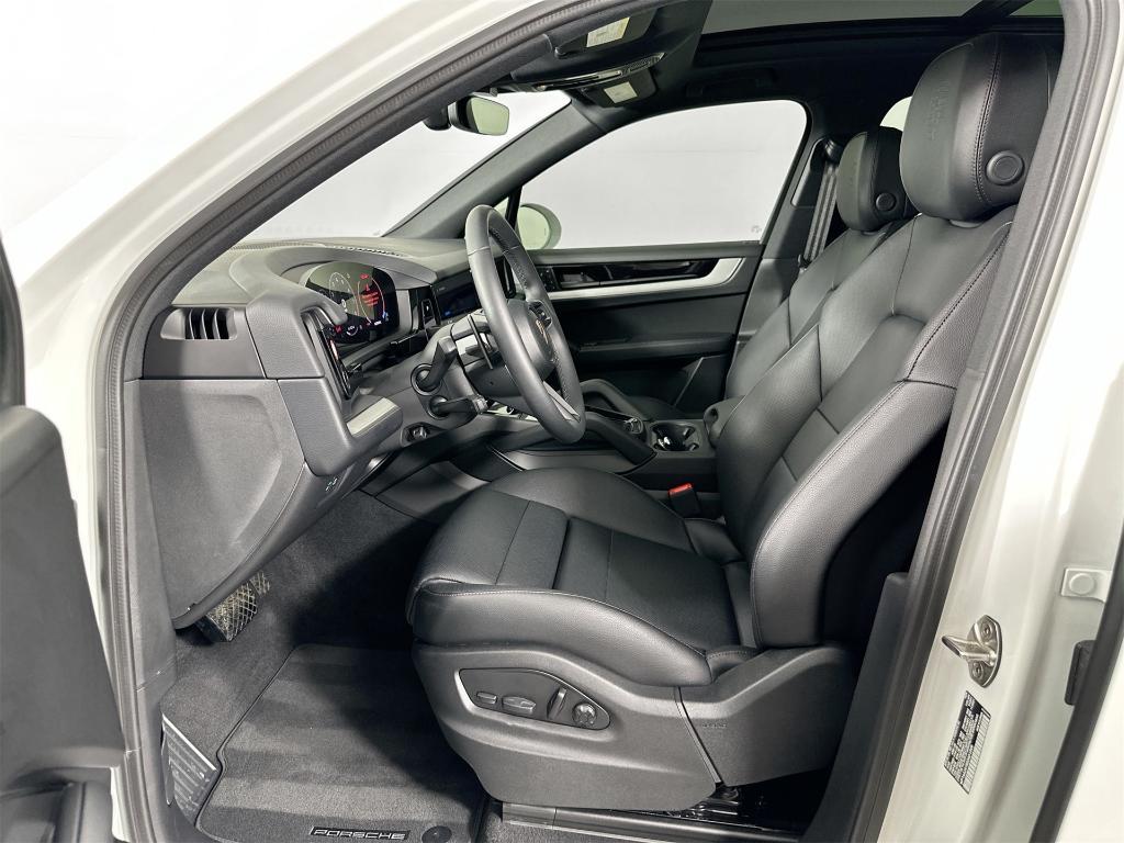 used 2025 Porsche Cayenne car, priced at $94,900