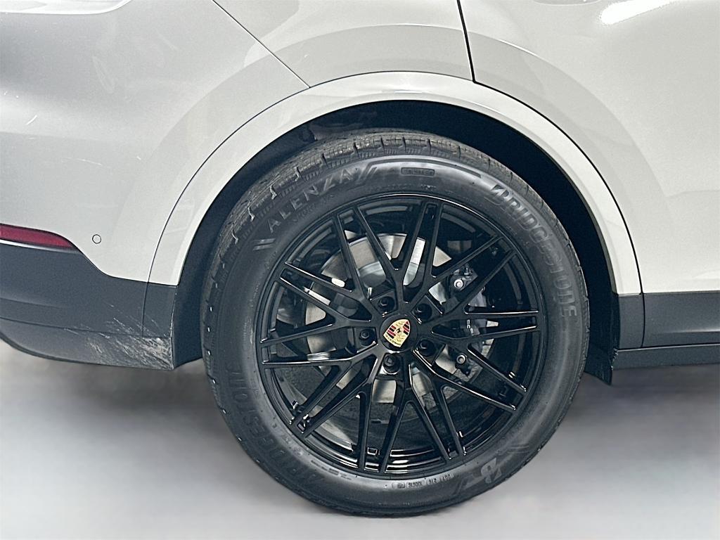new 2026 Porsche Cayenne car
